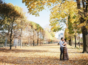 Paris is for lovers. Anniversary photography session in Paris, France. Photography by Celine Chhuon Photography. On misscheesemonger.com.